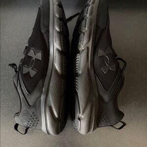 Under Armour Black women’s Lightweight Athletic Trainers